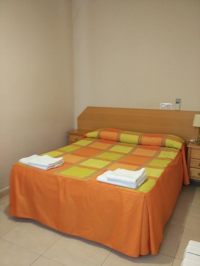 Pension Dominguez Madrid Luaran gambar