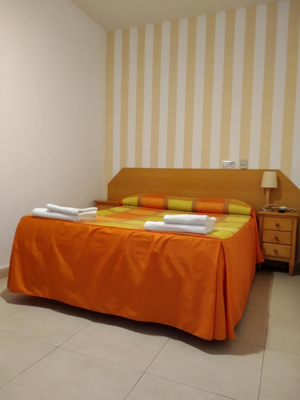 Pension Dominguez Madrid Luaran gambar