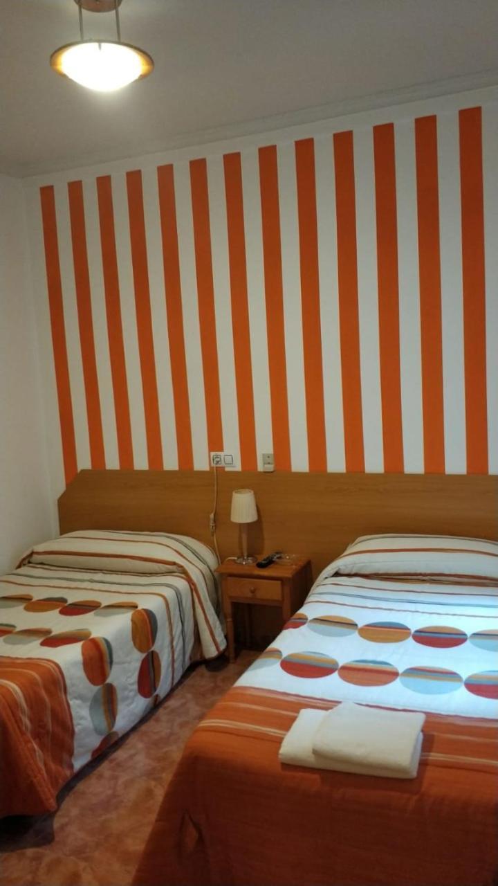 Pension Dominguez Madrid Luaran gambar